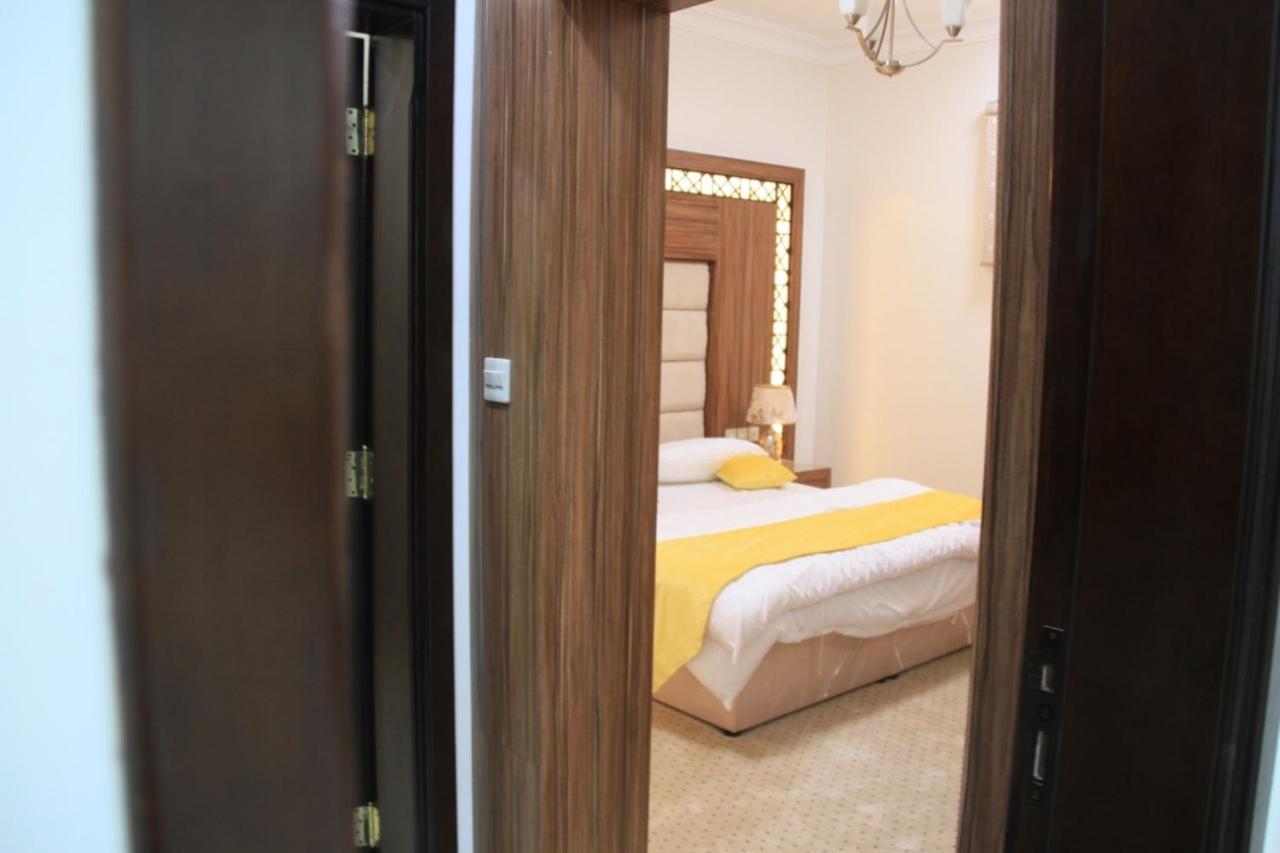 Skoon Hotel Apartments Наджран Екстериор снимка