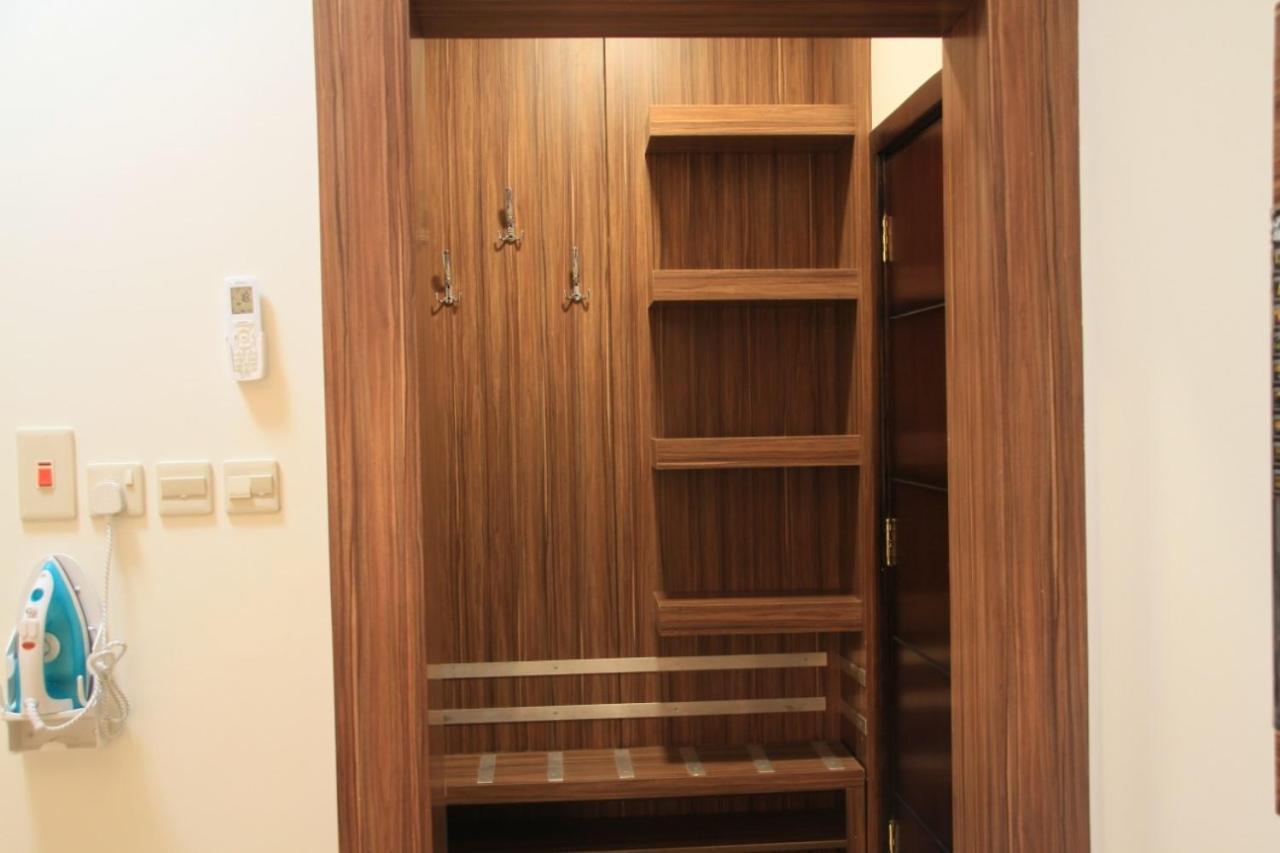 Skoon Hotel Apartments Наджран Екстериор снимка