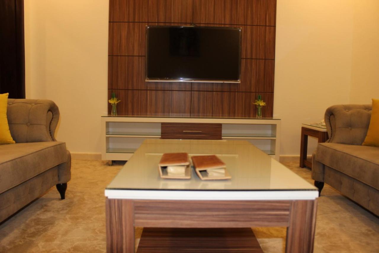 Skoon Hotel Apartments Наджран Екстериор снимка